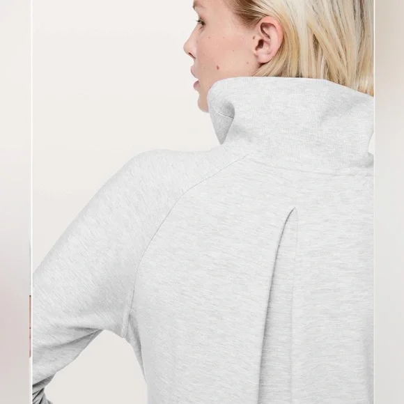 Lululemon High Lines Pullover
Heathered Core Ultra Light Grey - Picture 4 of 12